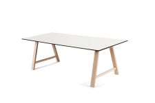 Design Esstisch aus Holz von Andersen Furniture - T1 in Eiche geseift / weiß