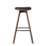 75 cm hoher Design Barhocker PAULINE von Brdr. Krüger aus geräuchertem Eichenholz mit braunem Lederpolster Barhocker in Eiche geräuchert mit Polster braun (75 cm) - PAULINE von Brdr. Krüger