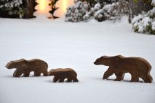 Weihnachtsdeko Eisbär - Dekofigur aus Holz in Teak ICEBEAR von Jan Kurtz