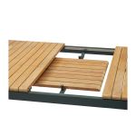 Ausziehbarer Gartentisch PELAGUS aus jägergrünem Aluminium und FSC-zertifiziertem Teakholz von Skagerak ausziehbarer Gartentisch aus Alu und Holz - PELAGO TABLE von Skagerak