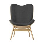 Lounge Sessel aus Eichenholz mit Shadow Bezug - A CONVERSATION PIECE TALL LOUNGE CHAIR von UMAGE
