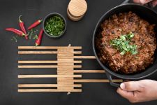 Faltbarer Topfuntersetzer TABLE FRAME aus Eichenholz von by Wirth faltbarer Topfuntersetzer aus Holz Eiche TABLE FRAME von by Wirth