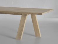 Detailansicht des Massivholztisches GO von vitamin design - Abbildung in Eiche gekalkt Tisch modern in Eiche gekalkt GO von vitamin design