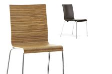 Stapelstuhl aus Holz Stapelstuhl aus Holz