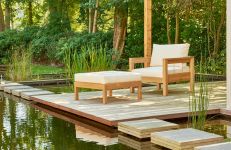 Bequemer Loungehocker und Loungesessel aus der MAXIMA Reihe von Traditional Teak Loungehocker aus Teak von Traditional Teak - MAXIMA