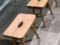 Hocker aus Holz in Eiche geölt UNA von vitamin design