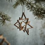 TWINKLE MINI - Weihnachtsbaumschmuck Stern in Eiche geräuchert als dezenter Anhänger am Weihnachtsbaum The Oak Men - TWINKLE MINI Weihnachtsbaumschmuck Stern als Anhänger aus Holz