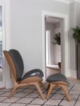 UMAGE - A CONVERSATION PIECE TALL LOUNGE CHAIR aus Holz in Eiche mit Shadow Bezug