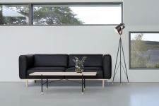 Designer Couchtisch COFFEE TABLE C6 von Andersen Furniture mit einem Metallgestell und einer Tischplatte aus Holz Designer Couchtisch mit einem Metallgestell und einer Tischplatte aus Holz C6 Coffee Table von Andersen Furniture