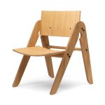 Stylischer und robuster Kinderstuhl LILLY'S CHAIR aus Eichenholz von We Do Wood We Do Wood - LILLY'S CHAIR Kinderstuhl aus Holz in Eiche