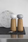 Salz- und Pfeffermühlen HAMMERSHØI aus Holz von Kähler Design in Weiß und Grau Salz- und Pfeffermühlen aus Holz in groß - HAMMERSHØI von Kähler Design