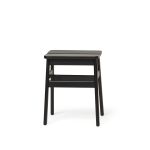 Hocker aus Holz in Buche schwarz - Angle Standard Stool von FORM & REFINE