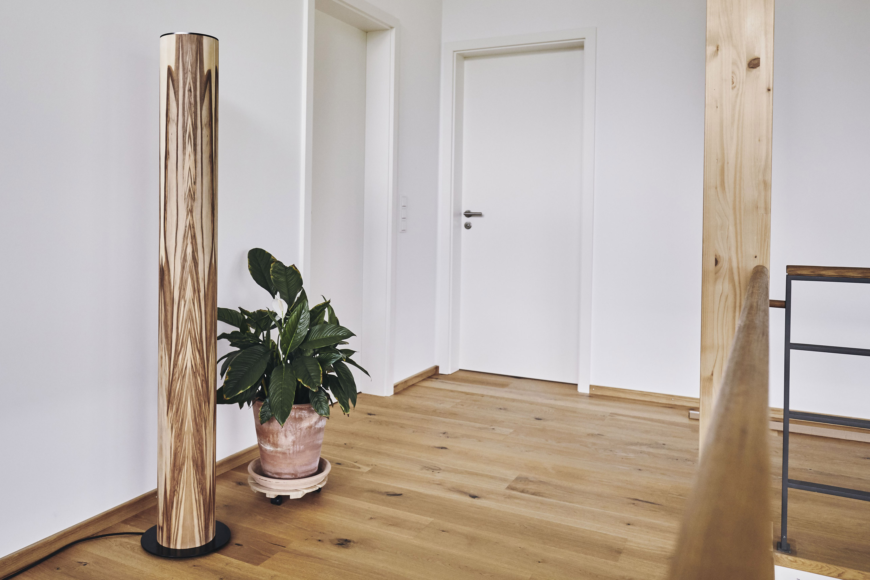 Design Stehlampe LUCERNA von LeuchtNatur | HolzDesignPur