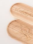 Die ovalen Serviertabletts NIYA TRAY von Rio Lindo sind nicht nur in zwei Größen, sondern wahlweise auch mit oder ohne Gravur erhältlich ovale Serviertabletts aus Holz mit Gravur - NIYA OVAL TRAY von Rio Lindo