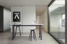 Eleganter Barhocker HC1 aus Eiche mit einer Sitzhöhe von 67 cm von Andersen. Eleganter Barhocker aus Eiche mit einer Sitzhöhe von 67cm - HC1 von Andersen.