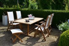Garten-Lehnstuhl & Recliner KATE mit Tisch SORAYA von Traditional Teak Garten-Lehnstuhl & Recliner KATE mit Tisch SORAYA von Traditional Teak