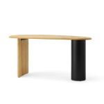 Moderner Design Schreibtisch THE ECLIPSE DESK aus geöltem Eichenholz und Stahl von Audo Copenhagen Schreibtisch aus Holz und Stahl in Eiche natur geölt The Eclipse Desk von Menu