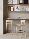 Dänischer Design Barstuhl aus Holz mit Lehne SOMA BAR STOOL von WOUD
