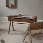 Moderner Kinderschreibtisch GEO´S TABLE aus FSC-zertifiziertem Eichenholz von We Do Wood GEO´S TABLE Von We Do Wood - Kinderschreibtisch aus Holz in Eiche