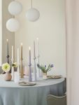 Auf dem Esstisch erweisen sich die Kerzenhalter BLOSSOM von applicata als echter Blickfang Kerzenhalter als Dekoration auf dem Esstisch von applicata - BLOSSOM