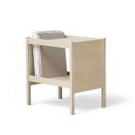 Beistelltisch mit Magazinhalter in Eiche weiß geölt JOURNAL SIDE TABLE von FORM & REFINE