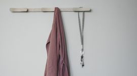 Design-Kleiderhaken aus Holz in dänischem Design - WALLI RACK von Skagerak Dänische Design-Kleiderhaken für die Garderobe WALLI RACK von Skagerak