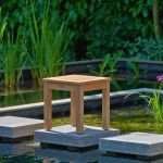 Erhältlich sind die Beistelltische SISI von Traditional Teak in zwei verschiedenen Größen - das klassische Design und die hochwertige Verarbeitung ist dabei beiden Tischen gemein Traditional Teak - SISI SIDE TABLE quadratischer Beistelltisch aus Teak