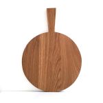Designer Pizzabrett in Eiche geölt - rundes Brett mit Griff von Raumgestalt