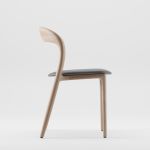 moderner Holzstul in Eiche - NEVA LIGHT von Artisan