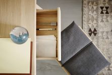 Der moderne Schreibtisch GEORG aus Eiche von Skagerak ist wahlweise mit einer Schublade erhältlich Design Schreibtisch in Eiche mit Schublade - GEORG DESK von Skagerak