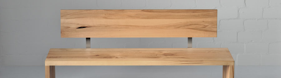 Sitzbänke aus holz mit lehne i holzdesignpur