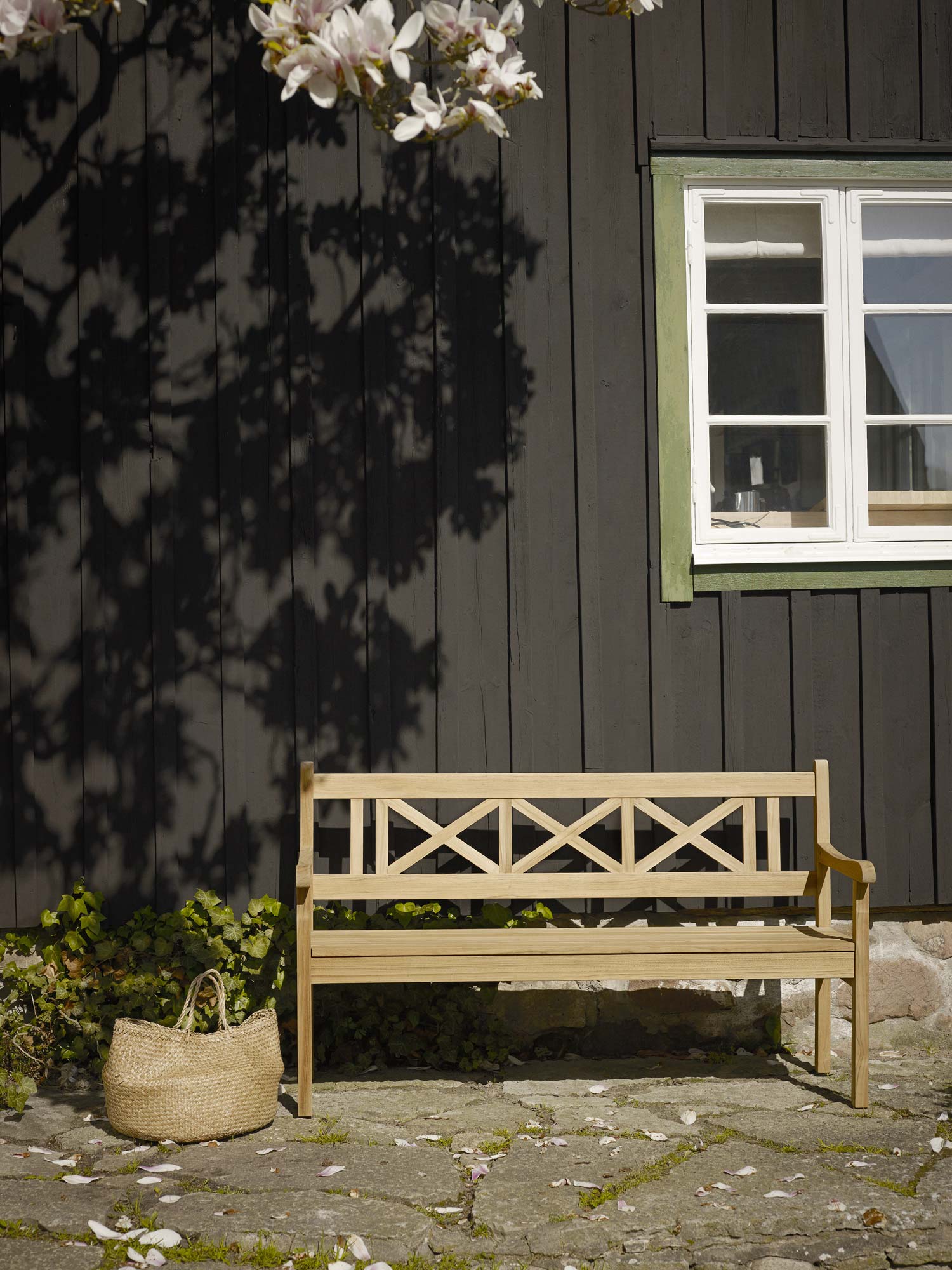 Gartenbank SKAGEN aus Teakholz von Skagerak I HolzDesignPur