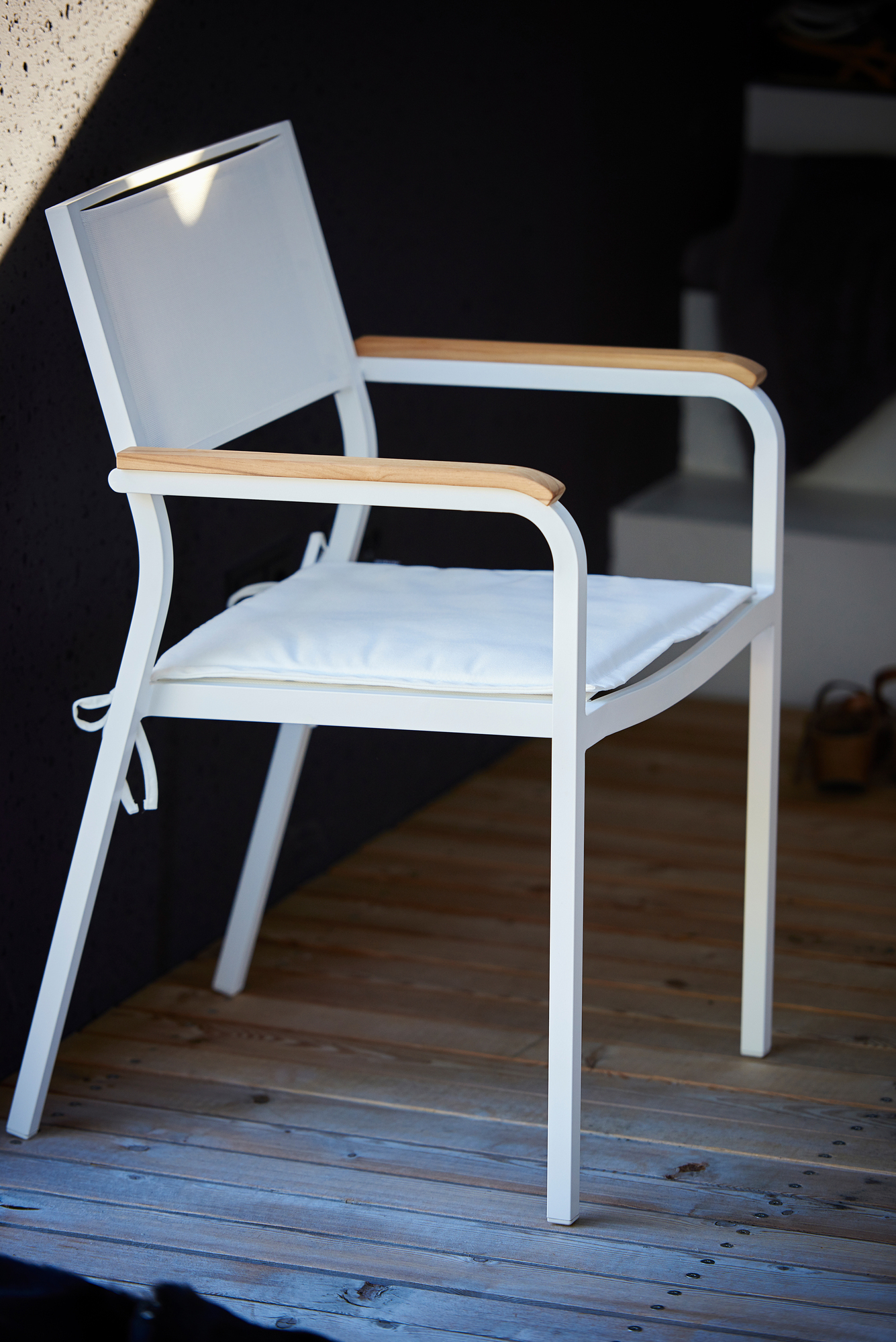 Gartenstuhl aus Aluminium und Holz LUX ALU von Jan Kurtz HolzDesignPur