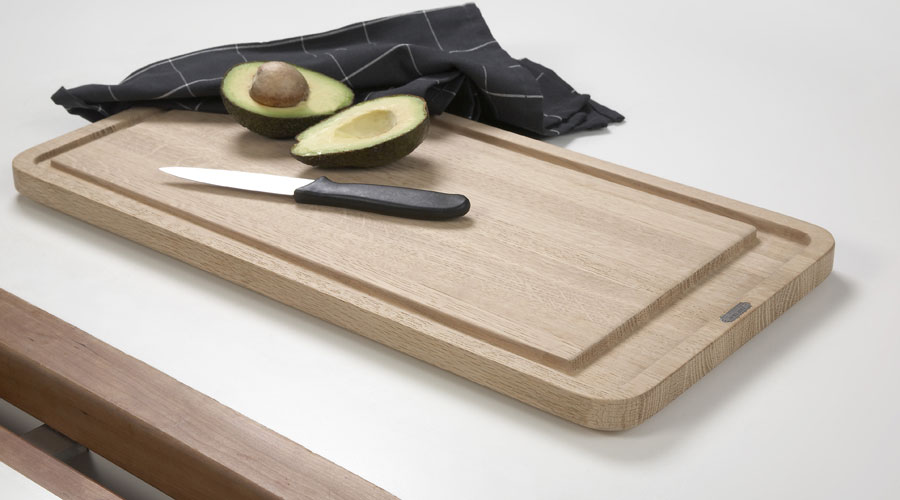 PLANK CUTTING Schneidebrett aus Holz von Skagerak