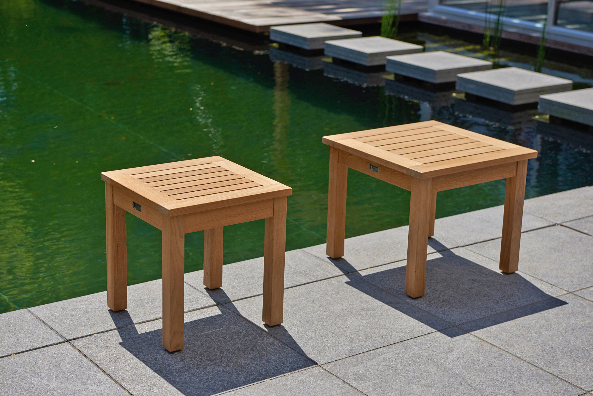 Beistelltische aus Teak für den Garten SISI von Traditional Teak