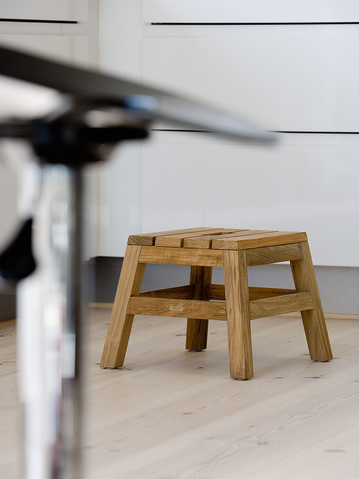 Tritthocker DANIA STOOL von Skagerak I HolzDesignPur