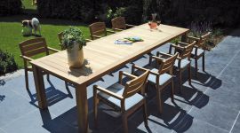 Stapelbarer Teak Stuhl CARLOS mit Armlehne für Garten und Terrasse von Traditional Teak stapelbarer Teak Stuhl mit Armlehne für Garten und Terrasse - CARLOS von Traditional Teak