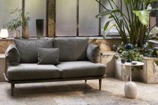 Elegantes Design Sofa mit Holzrahmen und Polster - 2 Sitzer FLY SC2 von &tradition