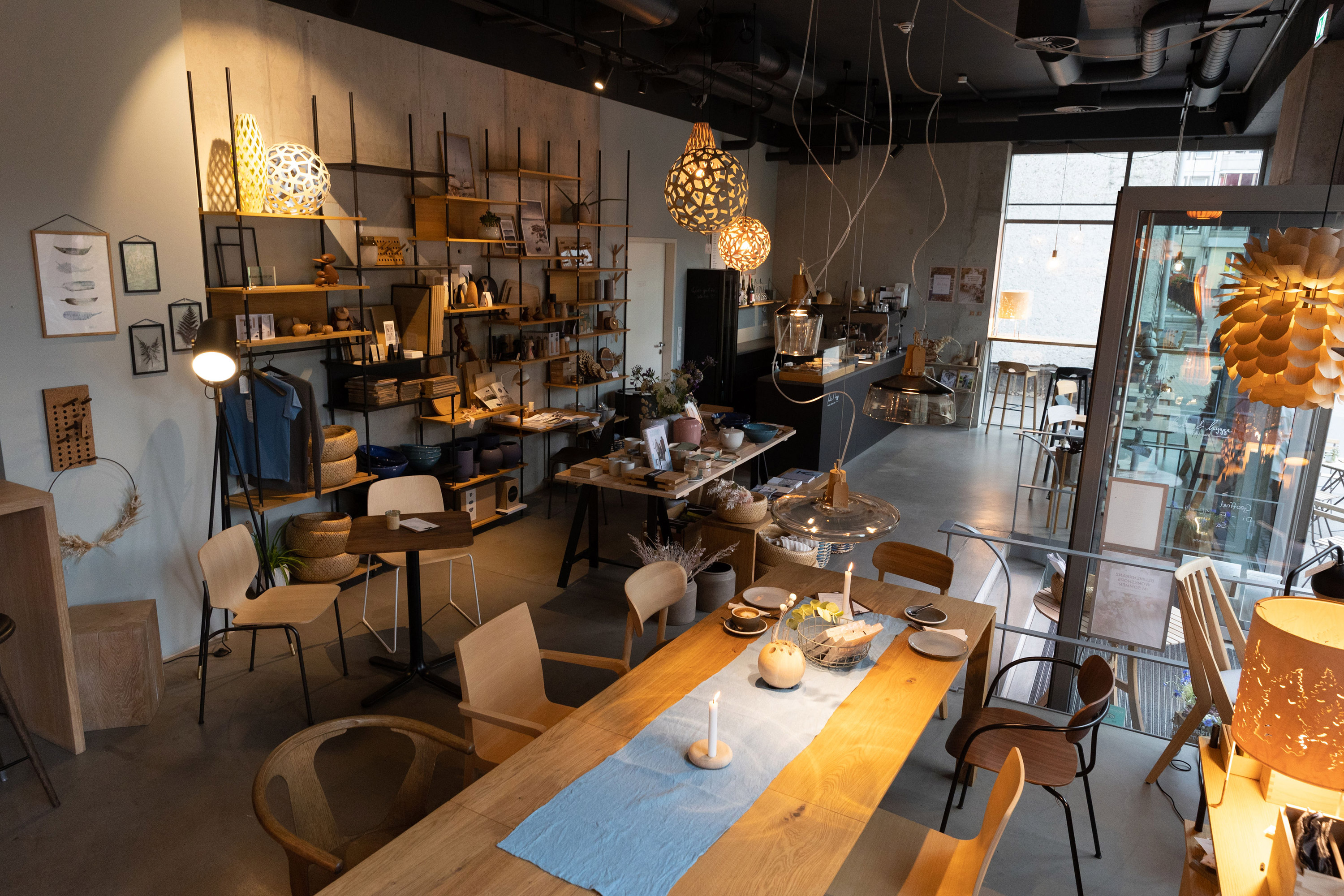 media/image/Shopseite-Showroom-Holz-und-Hygge-Jena-Innenansicht.jpg