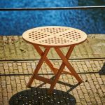 Der geschmackvolle Holztisch LILLY von Traditional Teak LILLY von Traditional Teak Holztisch Garten