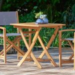 Der vielseitig einsetzbare Klapptisch ALEXIA von Traditional Teak in der Größe 70x70cm ALEXIA von Traditional Teak Teakholz Klapptisch in 70x70cm