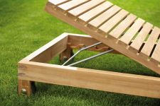 ausklappbares Rückenteil der Relaxliege Korfu - Jan Kurtz Möbel für den Garten