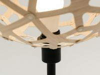 Detail der Tischleuchte aus Bambus im ausgefallenen Design - CORAL von David Trubridge