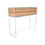 Seitenansicht des Pflanzkasten MINI GARDEN aus Holz mit Gestell von Jan Jurtz, in der Größe 100 x 34 x 90 cm Seitenansicht Pflanzkasten aus Holz mit Gestell - MINI GARDEN von Jan Kurtz