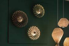 Runde Designer Wandleuchte TR5 aus Holzfurnier von Tom Rossau runde Designer Wandleuchte aus Holz - TR5 von Tom Rossau