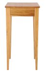 Vorderansicht des Beistelltisches BONNY aus Holz in Eiche geölt von Jan Kurtz hoher Beistelltisch aus Holz in Eiche geölt - BONNY von Jan Kurtz