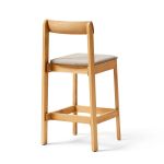 gepolsterter Barstuhl aus Eichenholz mit Lehne - BLUEPRINT BAR CHAIR von FORM & REFINE