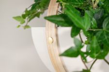 Hängende Blumentöpfe aus Holz und Keramik - MORVAH SMALL von Tom Raffield