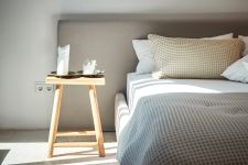 Massiver Hocker Beistelltisch aus Teak - MILK von Jan Kurtz Möbel