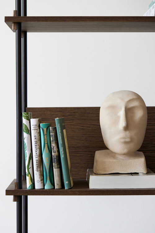 MOEBE SHELVING SYSTEM als Bücherregal